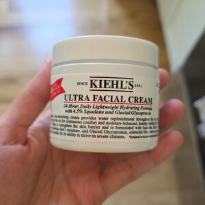 Kiehl's Ultra Facial Cream - White and Red